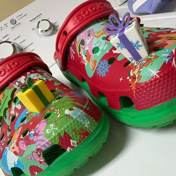 Disney Crocs Red and Green Holiday Clogs - Picture 6 of 7